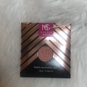 Makeup Geek foiled eyeshadow in “In the Spotlight”